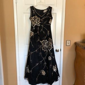 FORMAL BLACK DRESS WITH GOLD FLORAL DETAILING